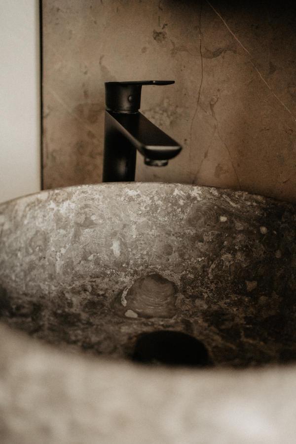 Huize Schaberg Bed and Breakfast Borgloon Esterno foto